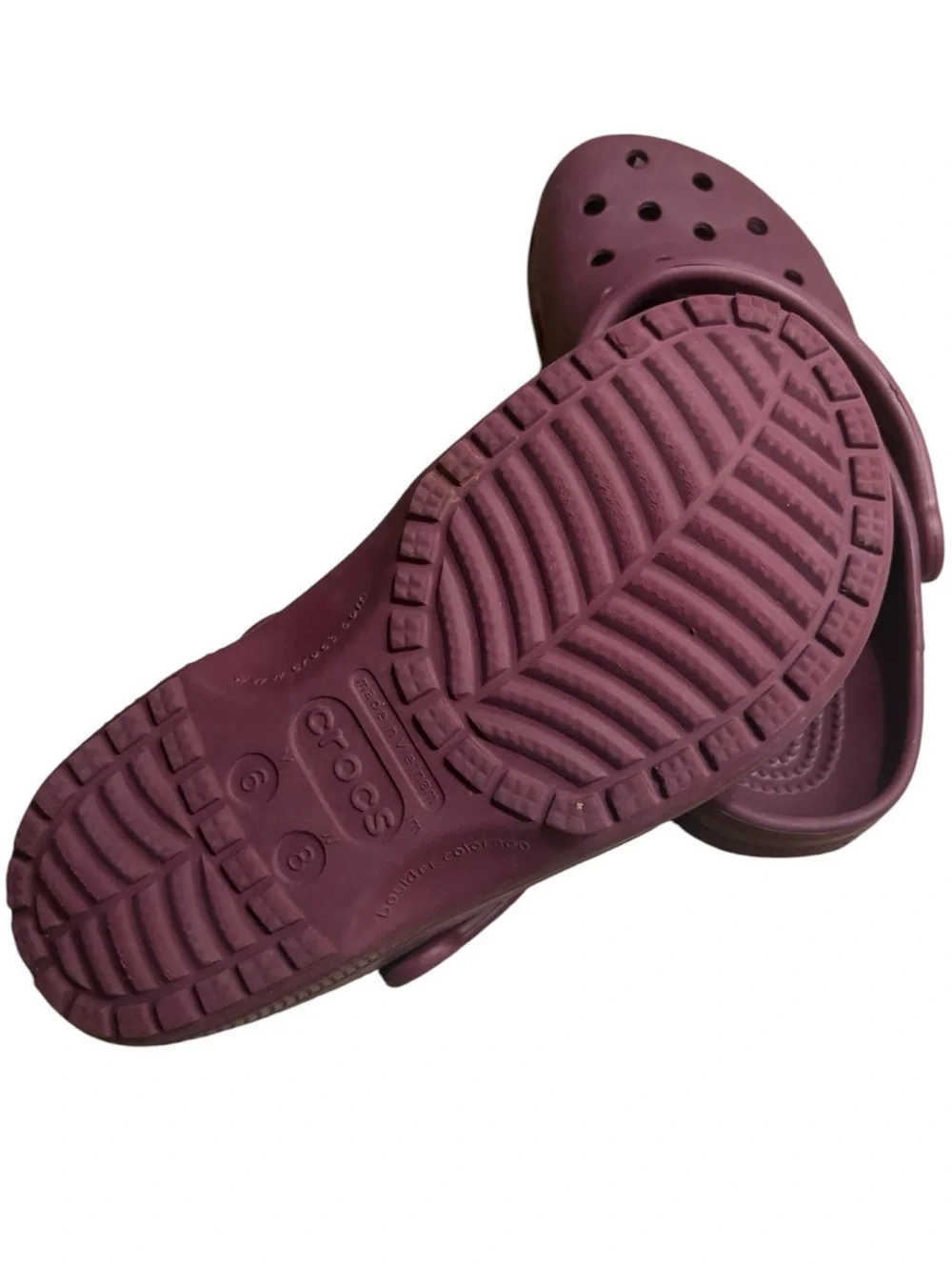 CROCS Comfortable Slip-onClogs in Deep Maroon Size 8 -- PERFECT FOR FALL!!!!